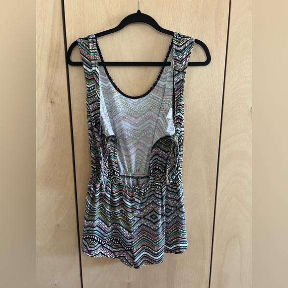 Colorful Geometric Patterned Romper - Picture 3 of 3